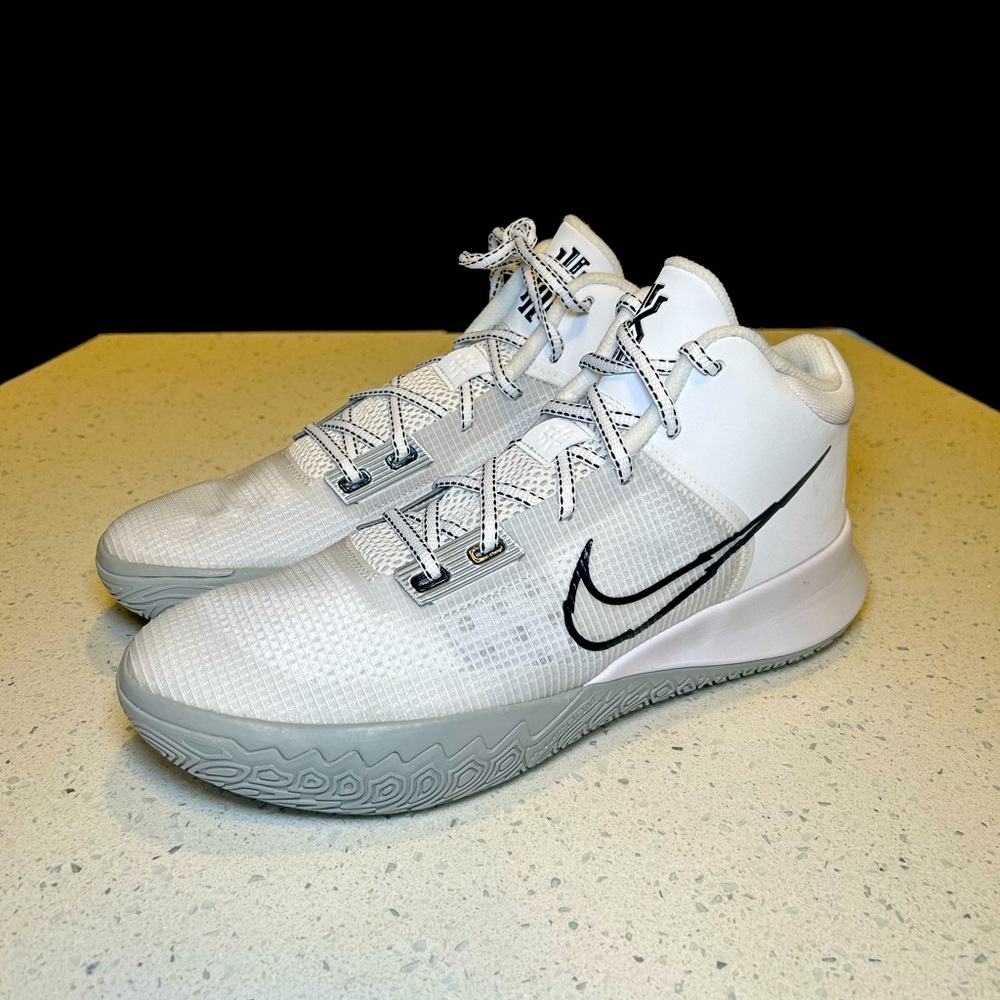 Size 10 Nike Basketball Shoes